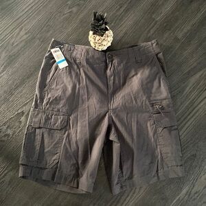 🍍CHAPS CARGO SHORTS🍍SIZE 36🍍L1